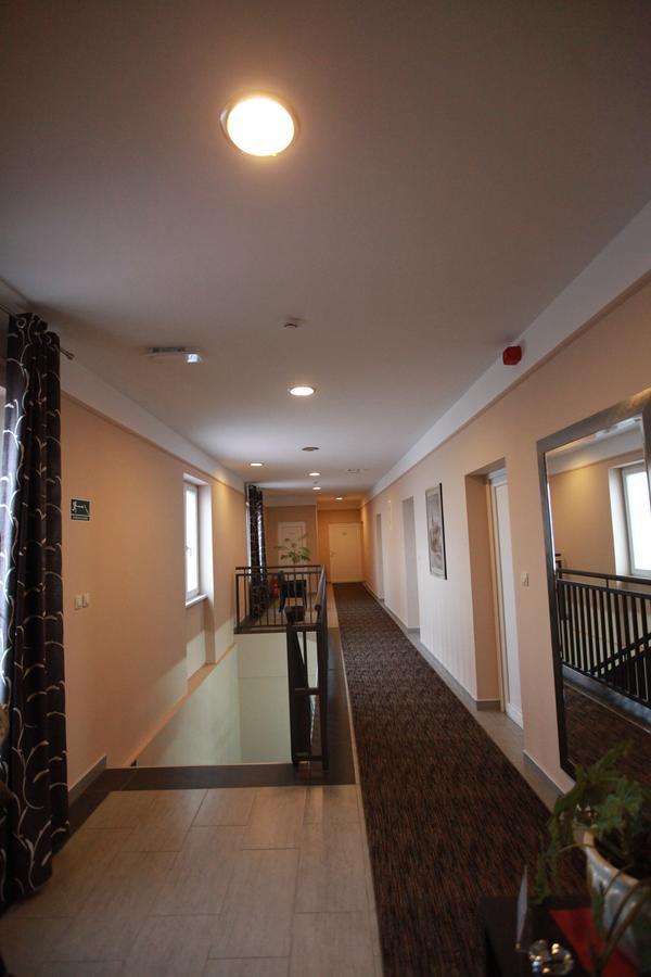 Hotel Petrijevci Bizovac Luaran gambar